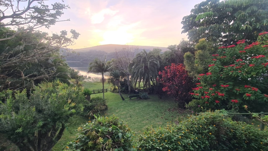 7 Bedroom Property for Sale in Morgans Bay Eastern Cape